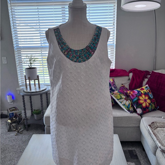 Ronni Nicole Elegant White Garment - Picture 2 of 10